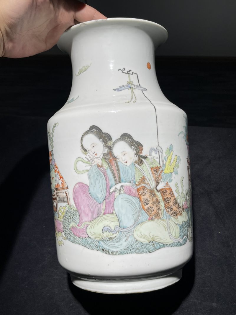 清晚期 粉彩二美图灯笼尊 - 图2
