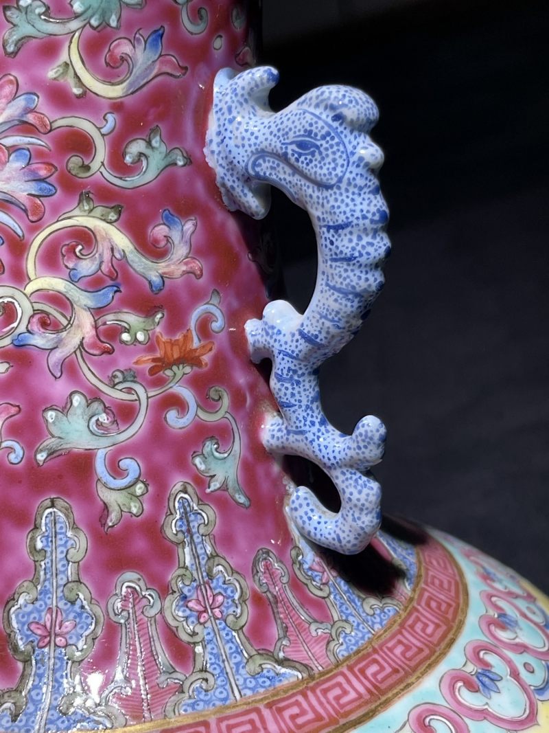 民国 色地粉彩花卉纹双龙耳尊 - 图9