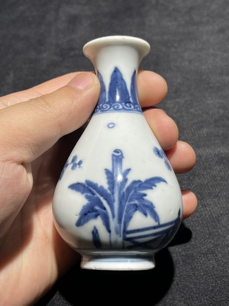 清乾隆 青花松竹梅纹小玉壶春瓶 - 图4