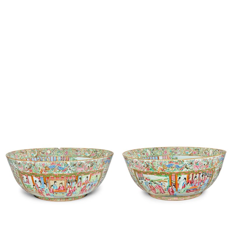 十九世紀 廣彩人物故事圖大盌一對 | A PAIR OF MASSIVE CANTON FAMILLE ROSE PUNCH BOWLS - 图1