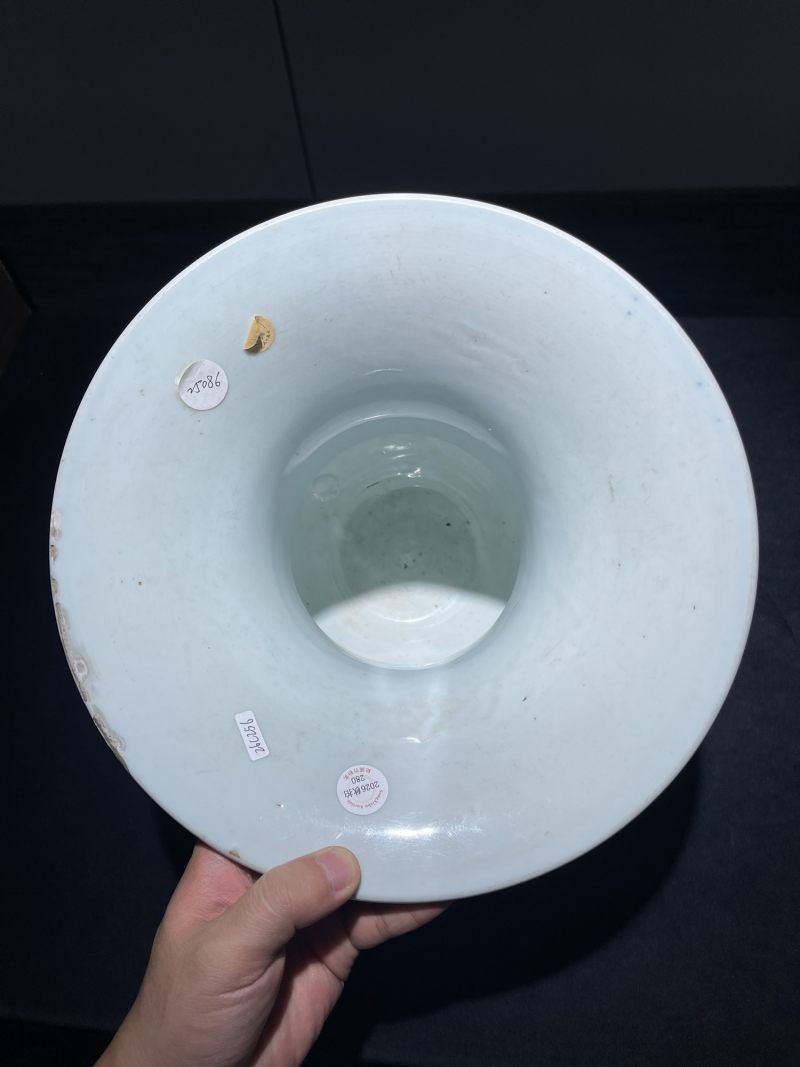 清康熙 宝石蓝釉花囊 - 图5