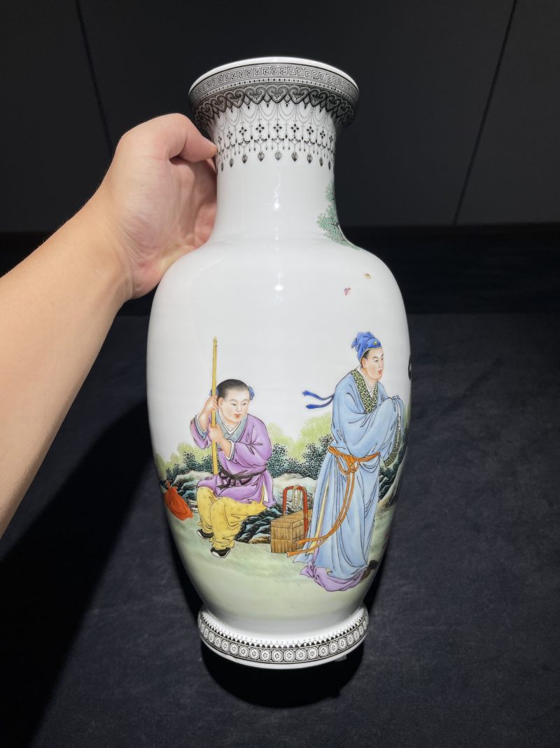 50年代 粉彩人物纹瓶 - 图3