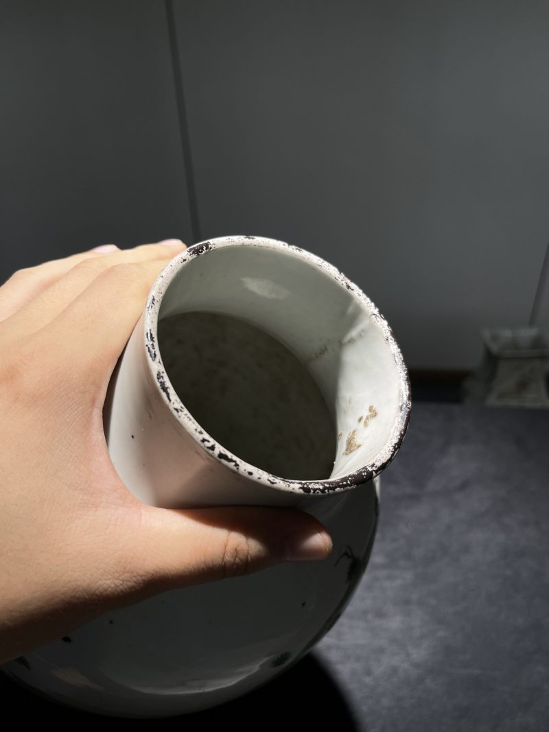 清雍正 粉彩人物瓶两件 - 图5