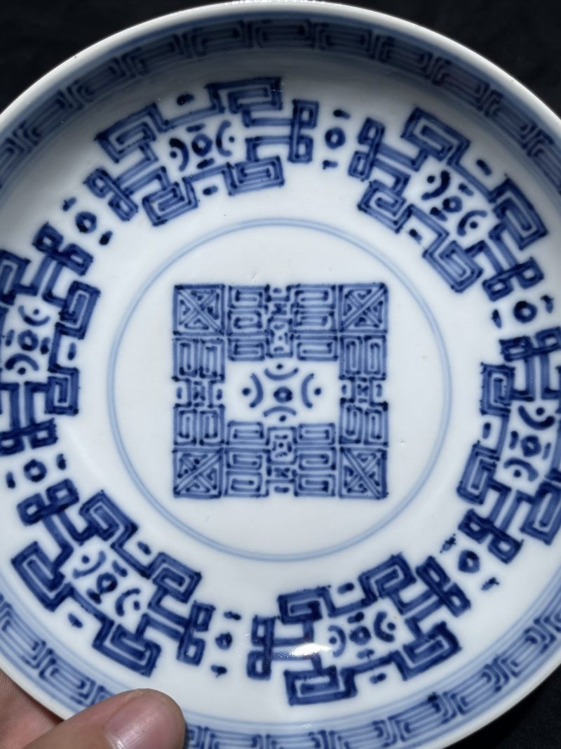 清早期 青花盘一组三件 - 图8