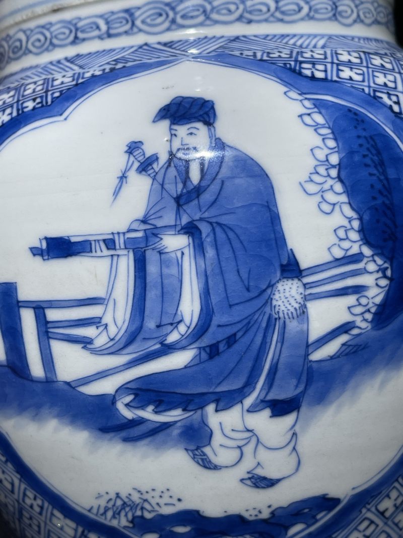 清康熙 青花开窗八仙人物凤尾尊 - 图7