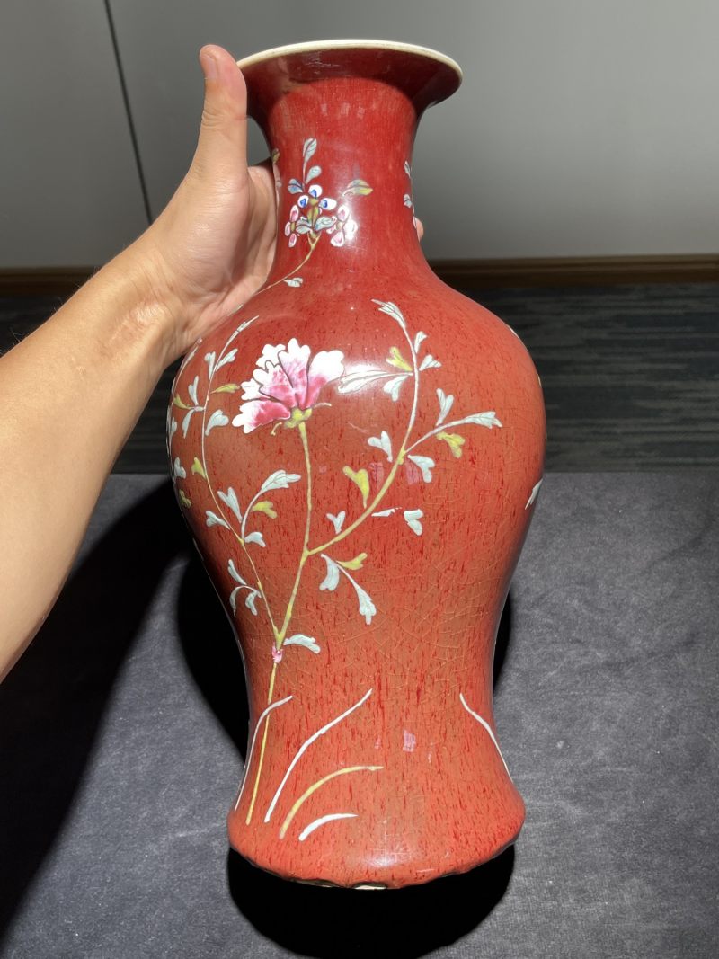 清中期 红釉加彩花卉纹观音瓶 - 图5