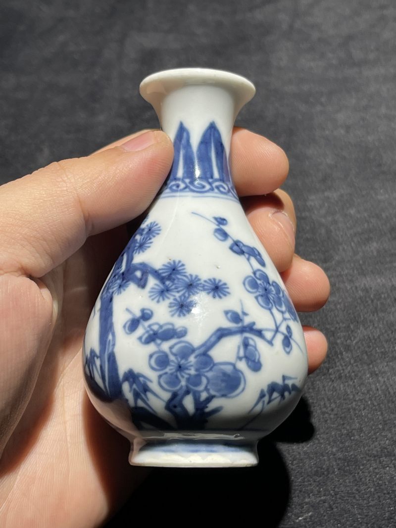 清乾隆 青花松竹梅纹小玉壶春瓶 - 图5