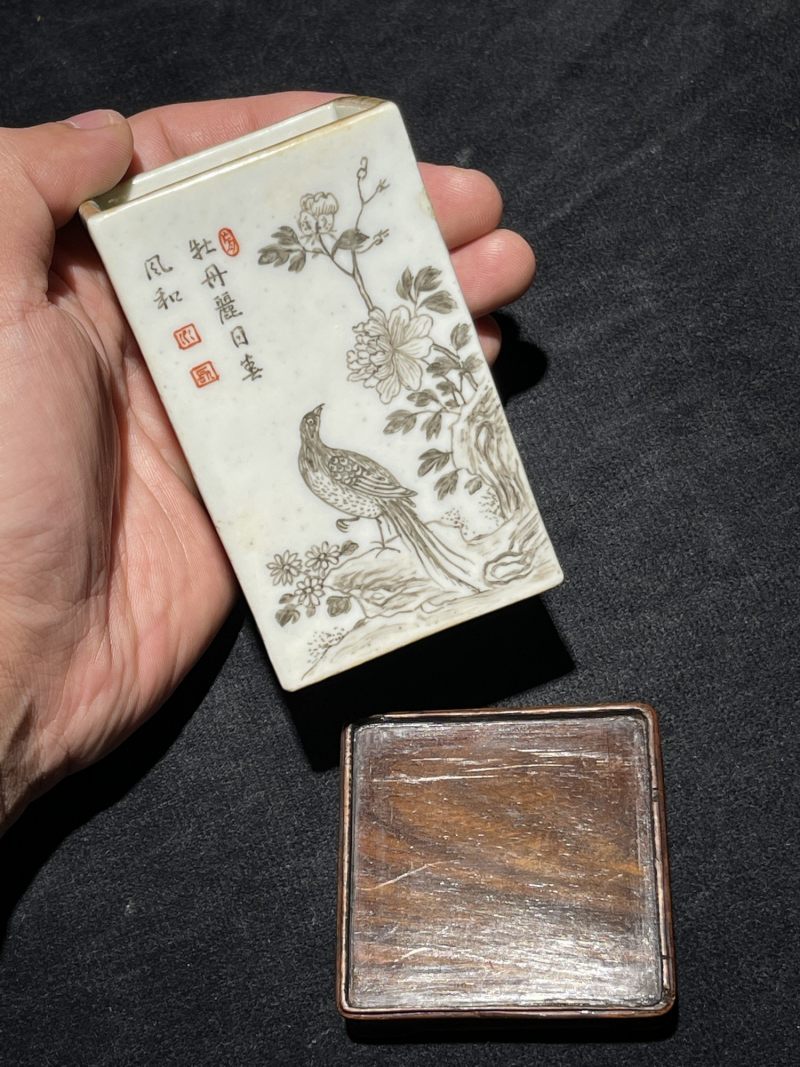 清乾隆 墨彩花鸟纹四方小笔筒 - 图2