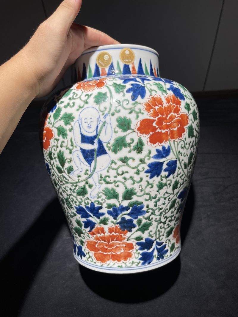 清晚期 青花五彩持莲童子纹将军罐 - 图3
