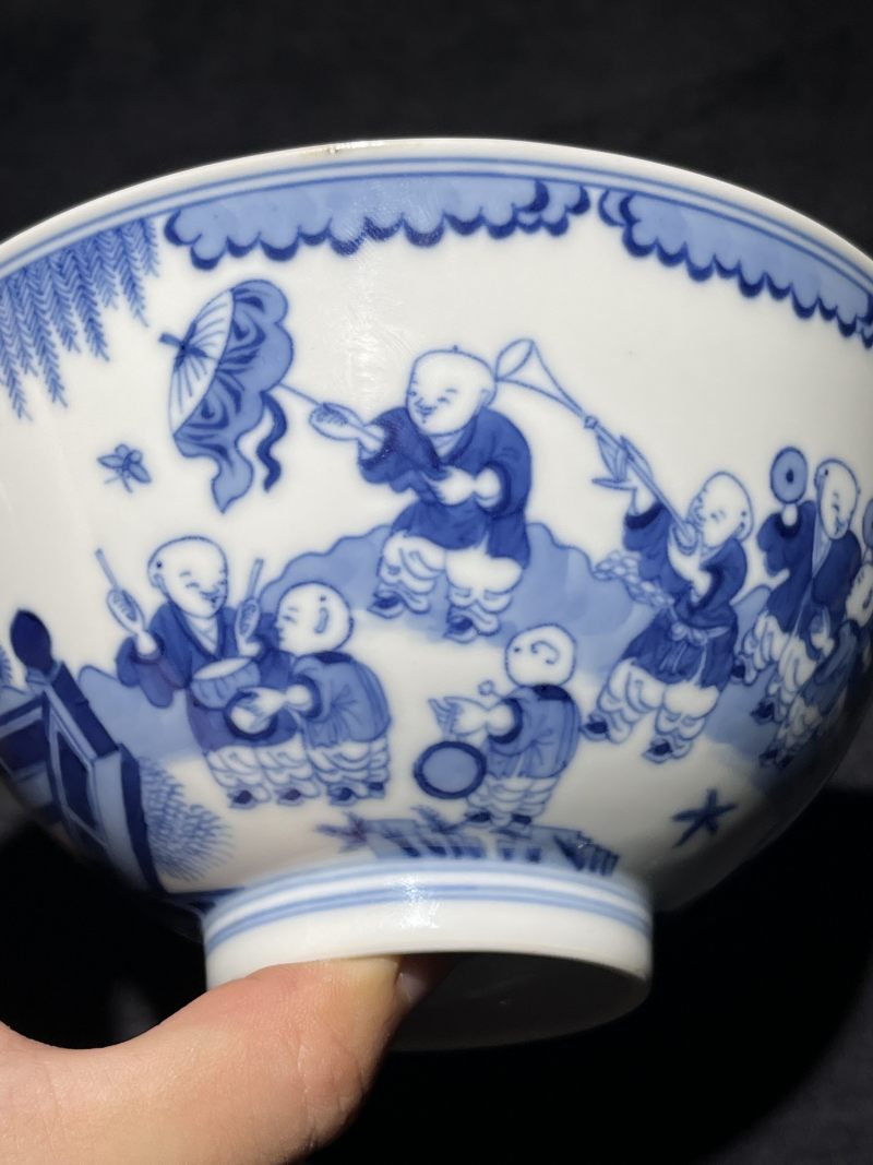清嘉庆 青花婴戏纹碗 - 图6