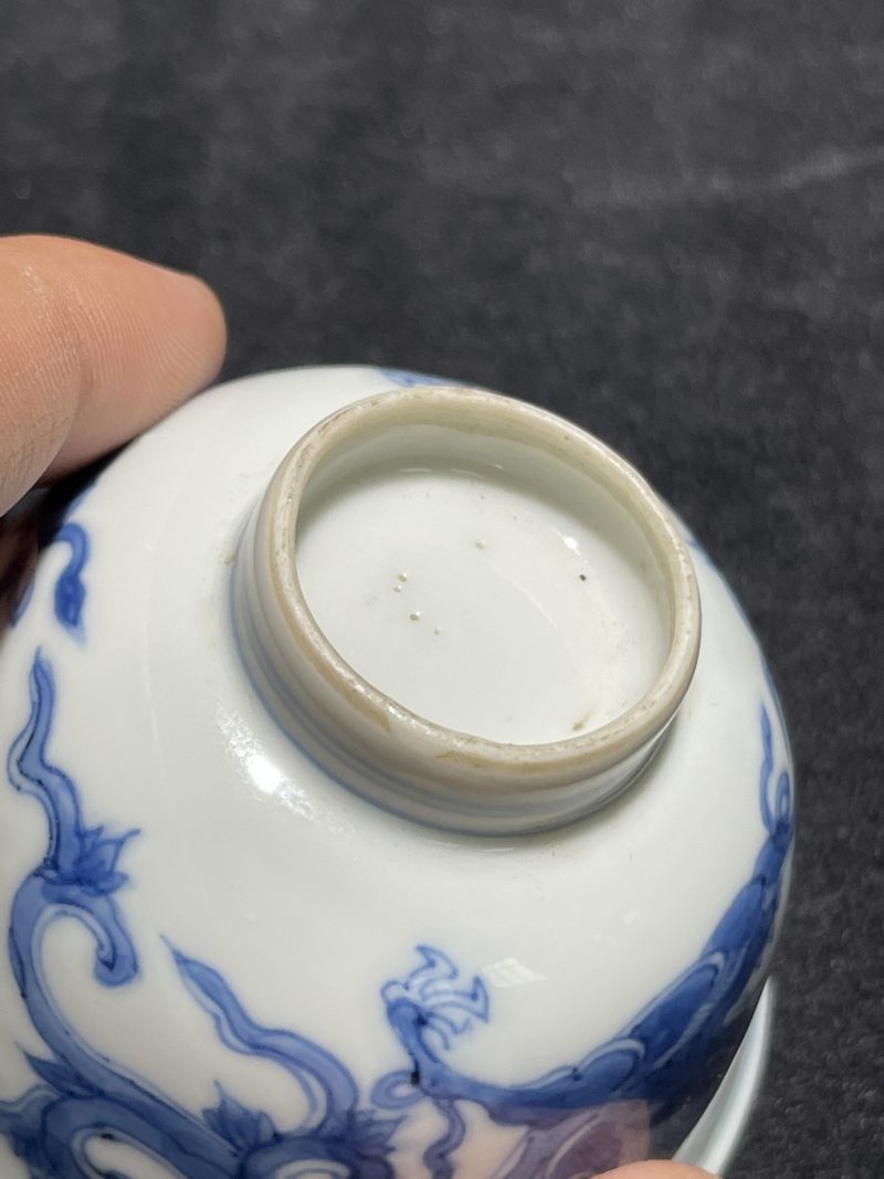 清康熙 青花香草龙纹杯一对 - 图8
