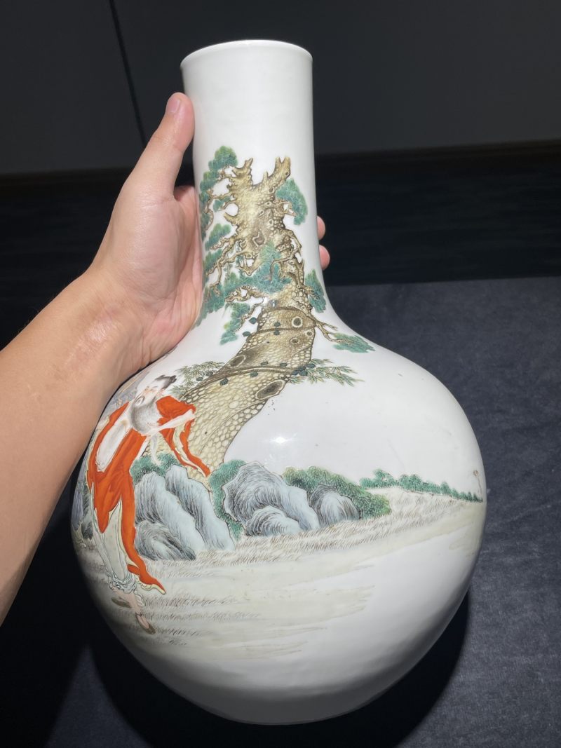 清晚期 粉彩八仙纹天球瓶 - 图4