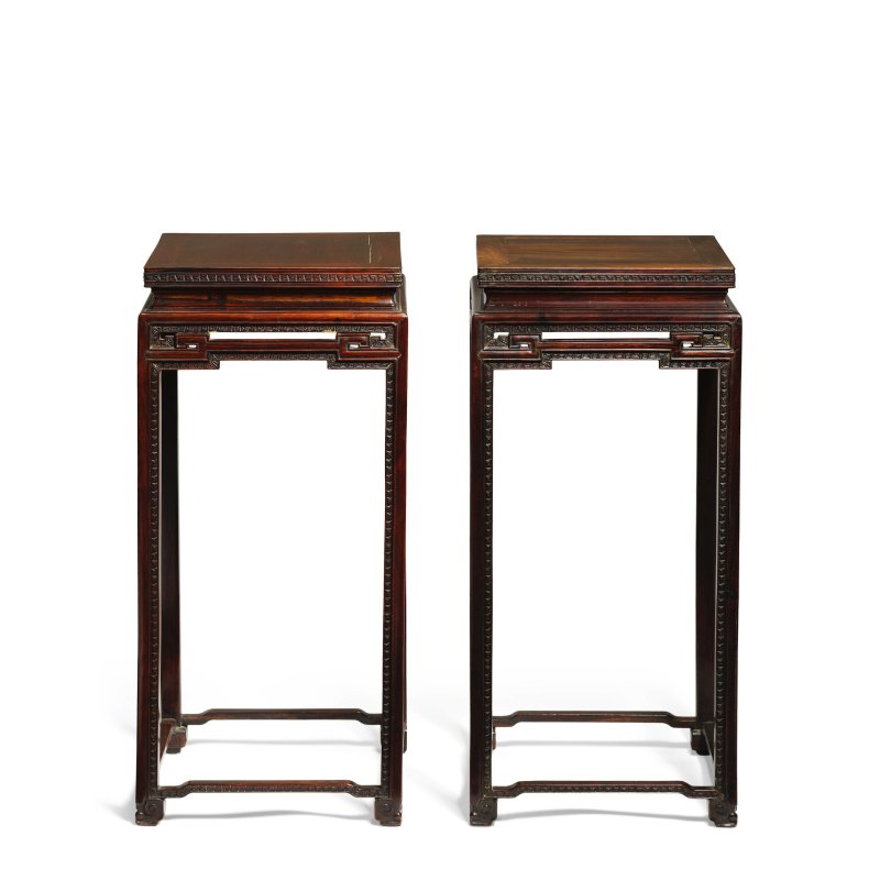 清 紫檀貼面有束腰香幾 | A RARE PAIR OF ZITAN-VENEERED INCENSE STANDS, XIANGJI - 图3