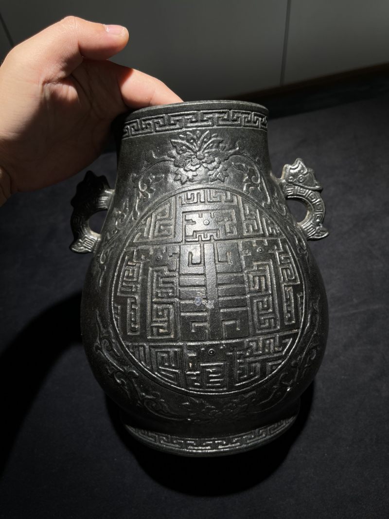 民国 墨彩仿青铜釉龙耳尊 - 图2