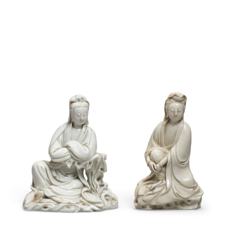 十七世紀 德化窯觀音 一組兩件 | TWO BLANC-DE-CHINE FIGURES OF GUANYIN