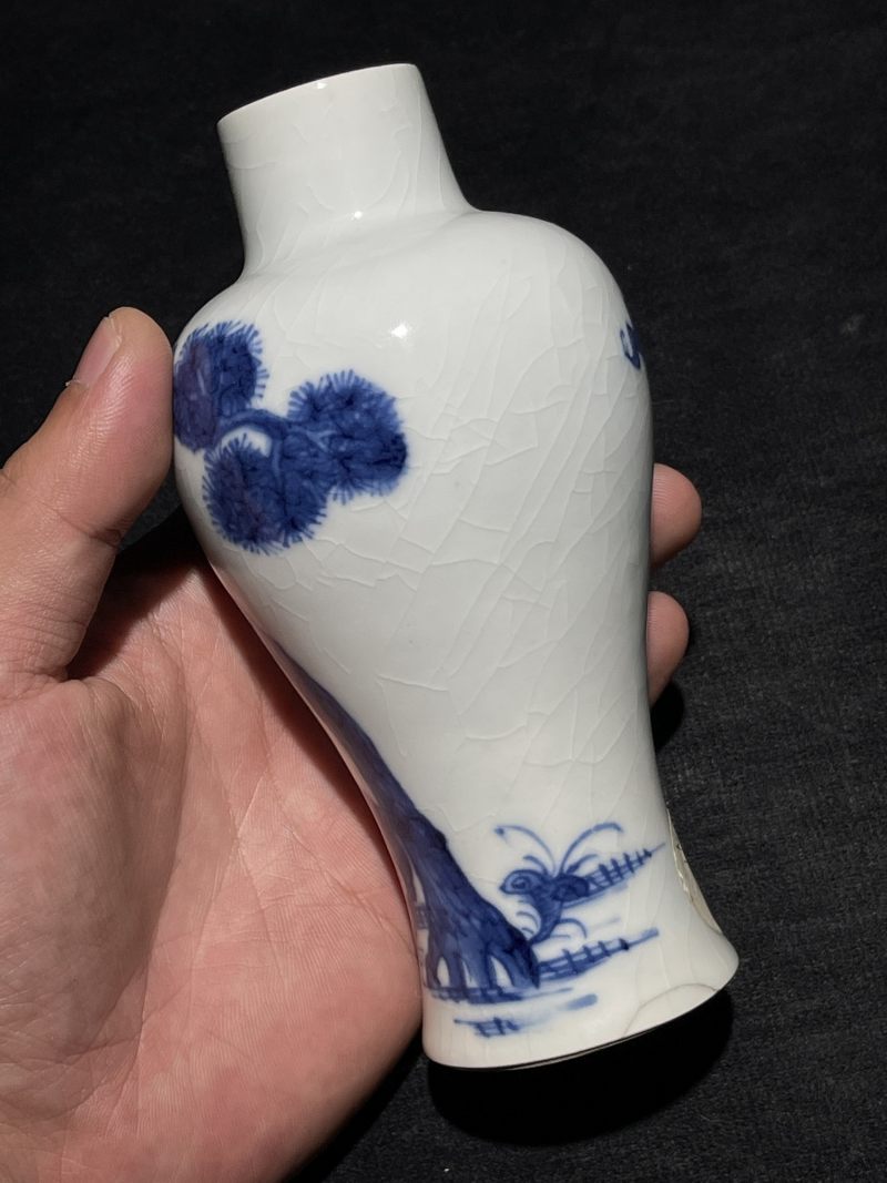清乾隆 浆胎青花松鹿纹瓶 - 图3