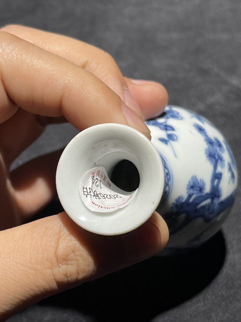 清乾隆 青花松竹梅纹小玉壶春瓶 - 图6