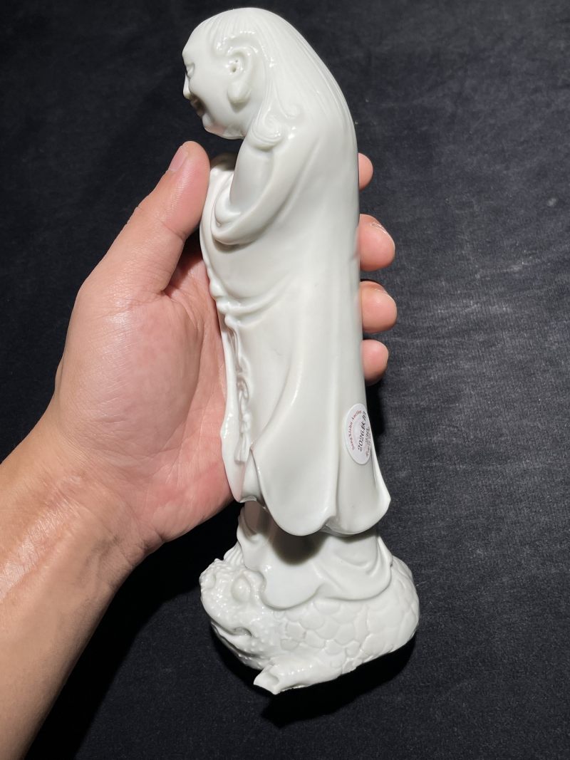 清晚期 白釉刘海戏金蟾瓷塑一对 - 图4