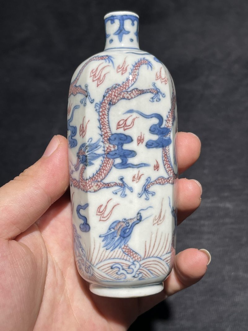 清中期 青花釉里红龙纹八方母壶 - 图4