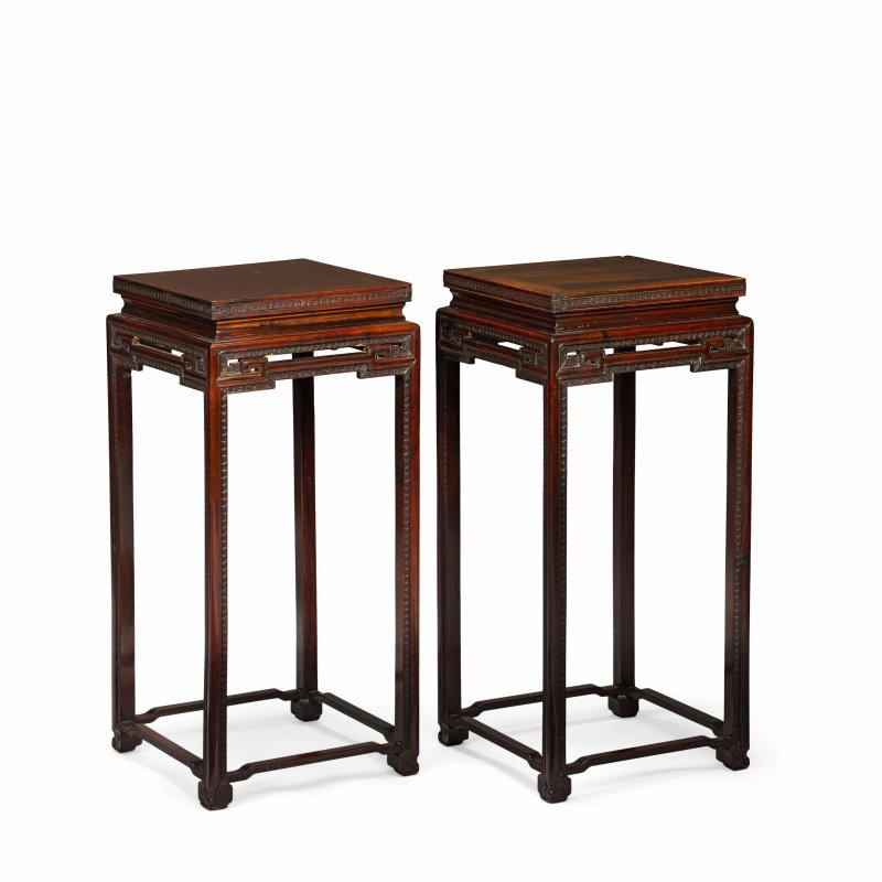 清 紫檀貼面有束腰香幾 | A RARE PAIR OF ZITAN-VENEERED INCENSE STANDS, XIANGJI - 图4
