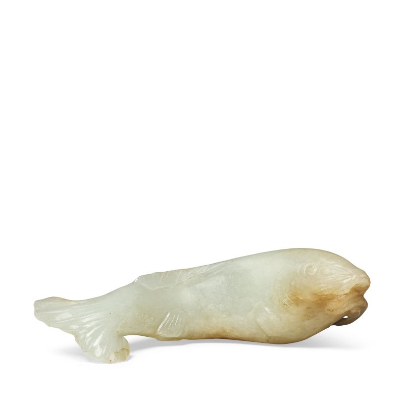 十九世紀 玉雕魚藻把件 | A JADE CARVING OF A FISH AND LOTUS - 图2