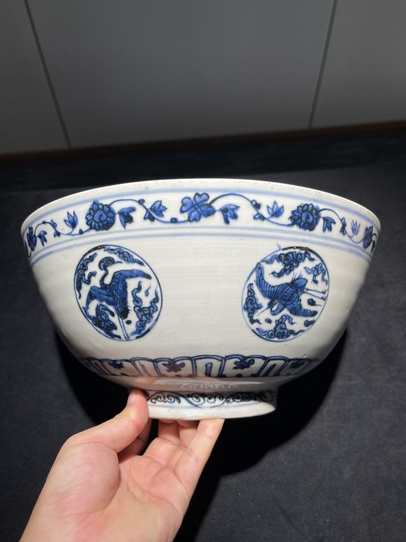 明嘉靖 青花团鹤纹大碗 - 图3