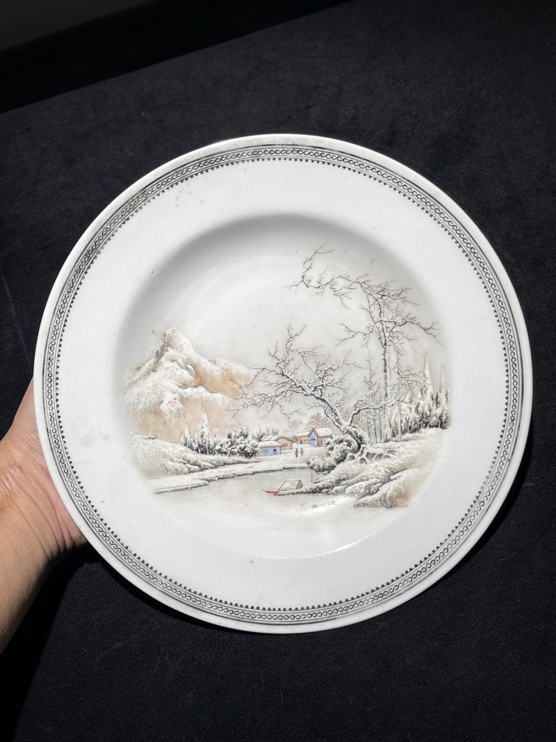解放后 粉彩雪景盘一对 - 图2