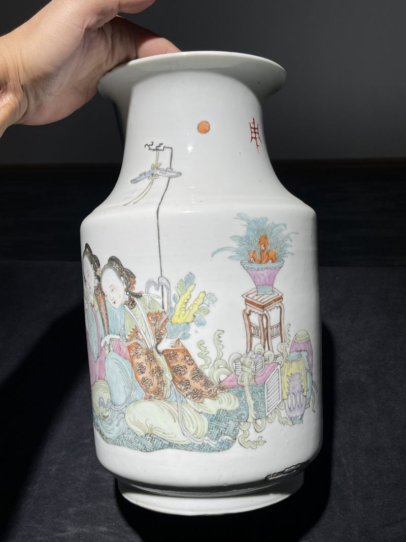 清晚期 粉彩二美图灯笼尊 - 图5