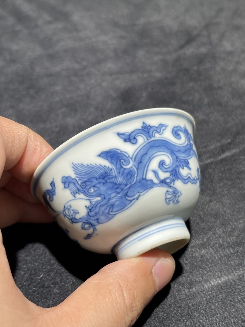 清康熙 青花香草龙纹杯一对 - 图10