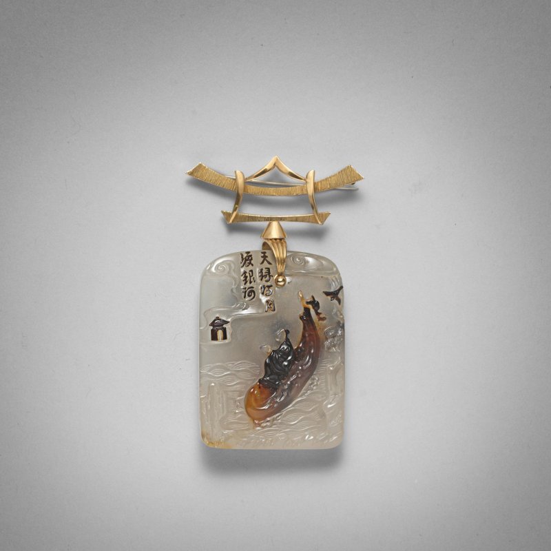 十八/十九世紀 蘇作瑪瑙巧雕鵲橋相會圖詩文佩 | A SUPERB CARVED AGATE 'WEAVER GIRL AND COWHERD' PENDANT - 图5