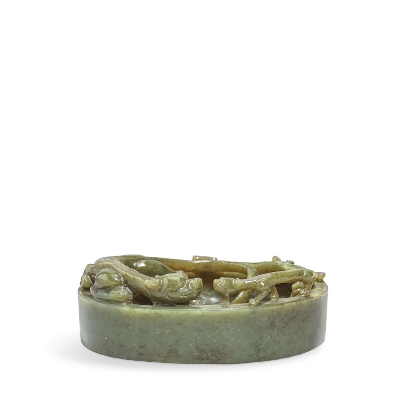 十九世紀 碧玉雕螭龍紋洗 | A GREEN JADE 'CHILONG AND YOUNG' BRUSHWASHER - 图2