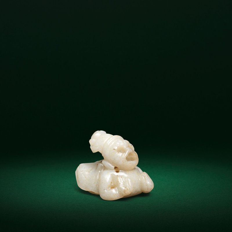 十二至十四世紀 玉雕迦樓羅 | A RARE GREYISH AND RUSSET JADE CARVING OF GARUDA - 图3