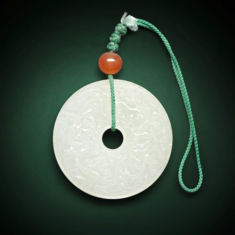 清 白玉螭龍紋璧 | AN ARCHAISTIC WHITE JADE 'CHILONG' DISC, BI - 图3