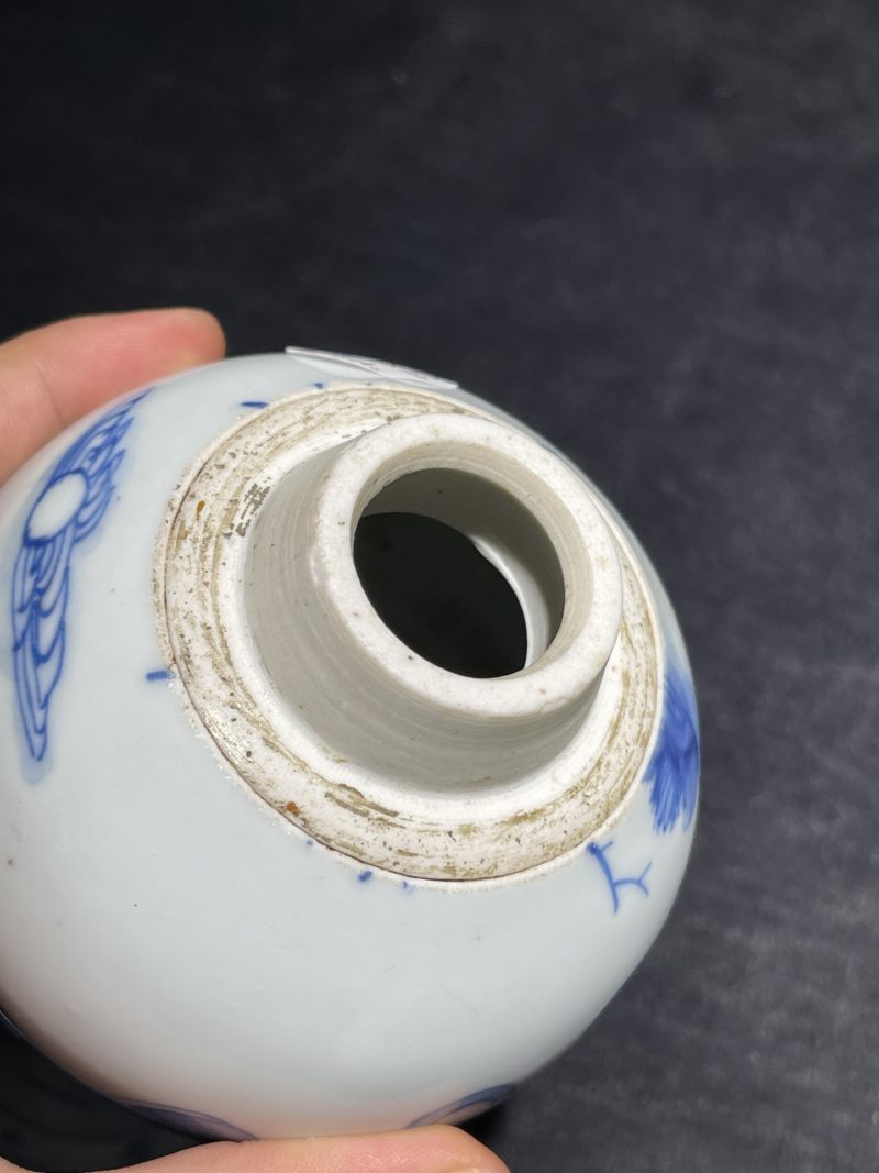清乾隆 青花笔筒、梅瓶一组两件 - 图13