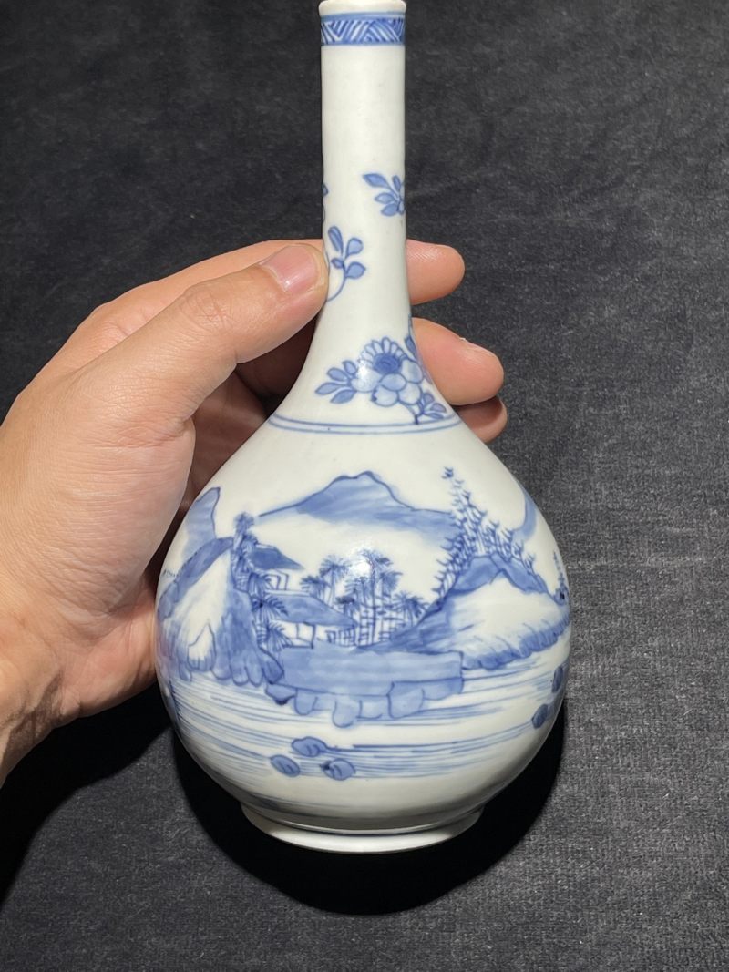 清康熙 青花山水纹锥把瓶 - 图4