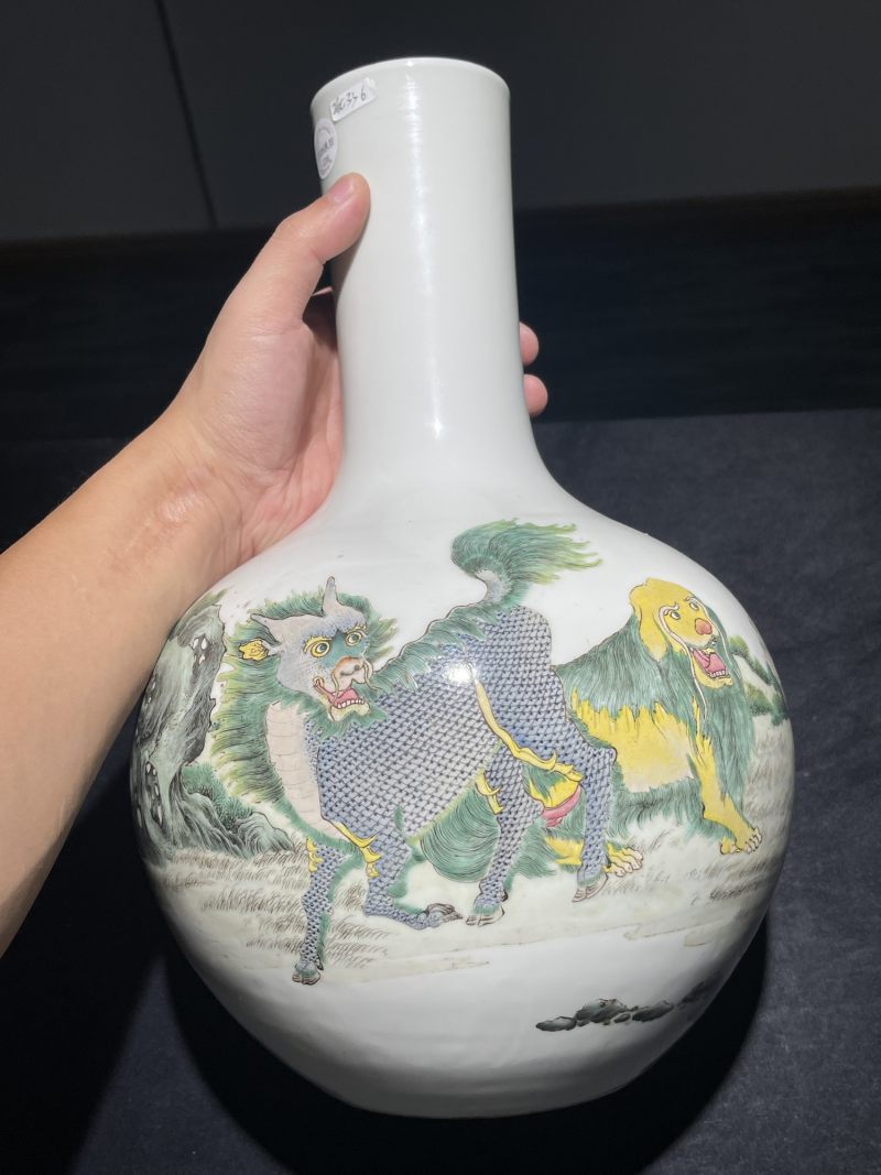 清晚期 粉彩八仙纹天球瓶 - 图6