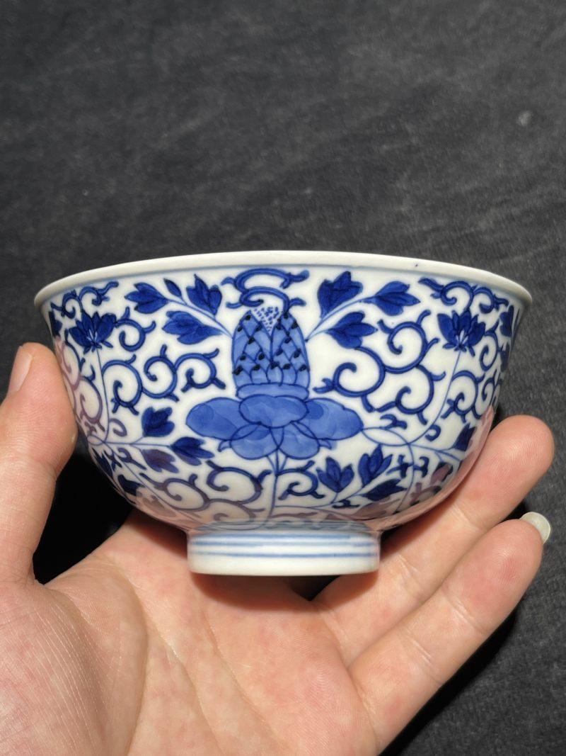 清光绪 青花缠枝牡丹纹小碗一对 - 图9
