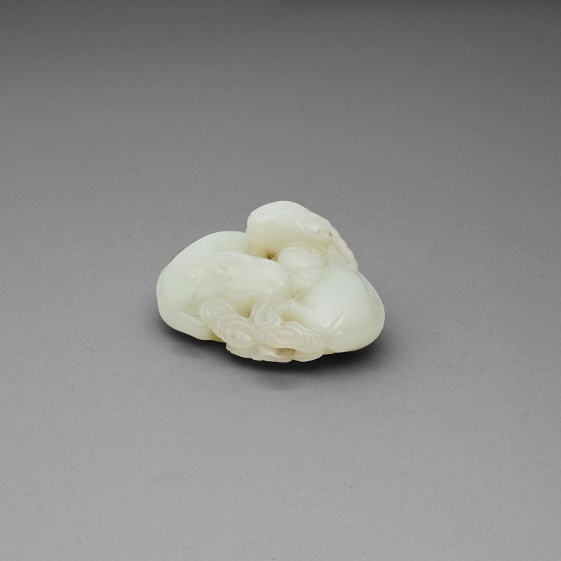 十八/十九世紀 白玉雕雙羊把件 | A WHITE JADE CARVING OF TWO RAMS