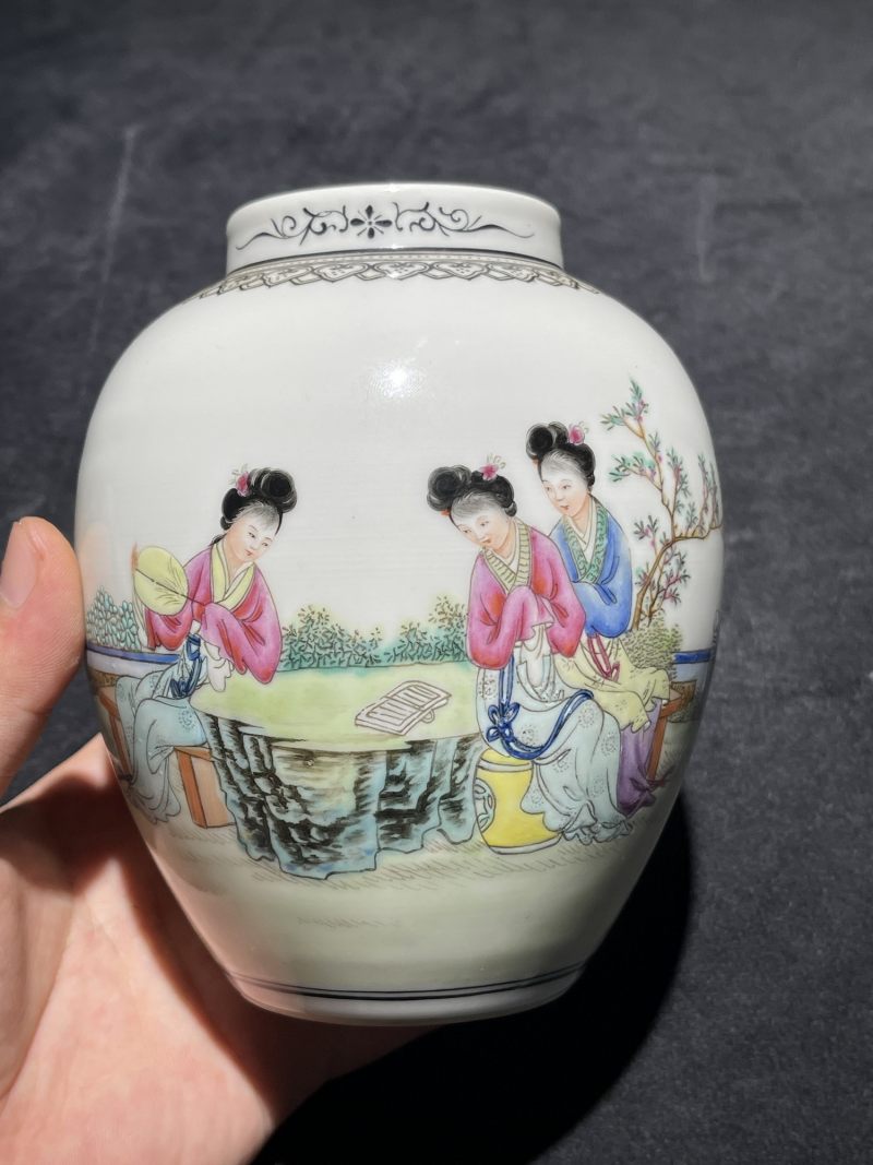 50年代 粉彩花鸟、人物纹瓶一组3件 - 图10