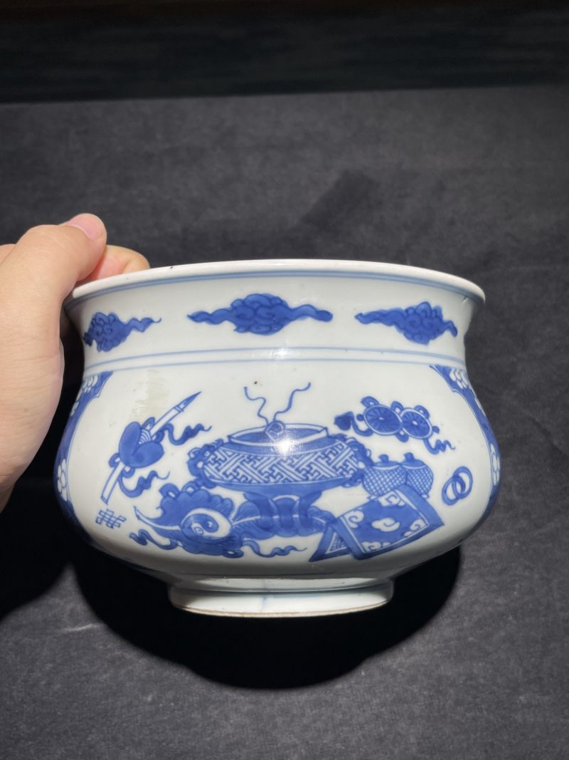 清康熙 青花博古纹香炉 - 图2