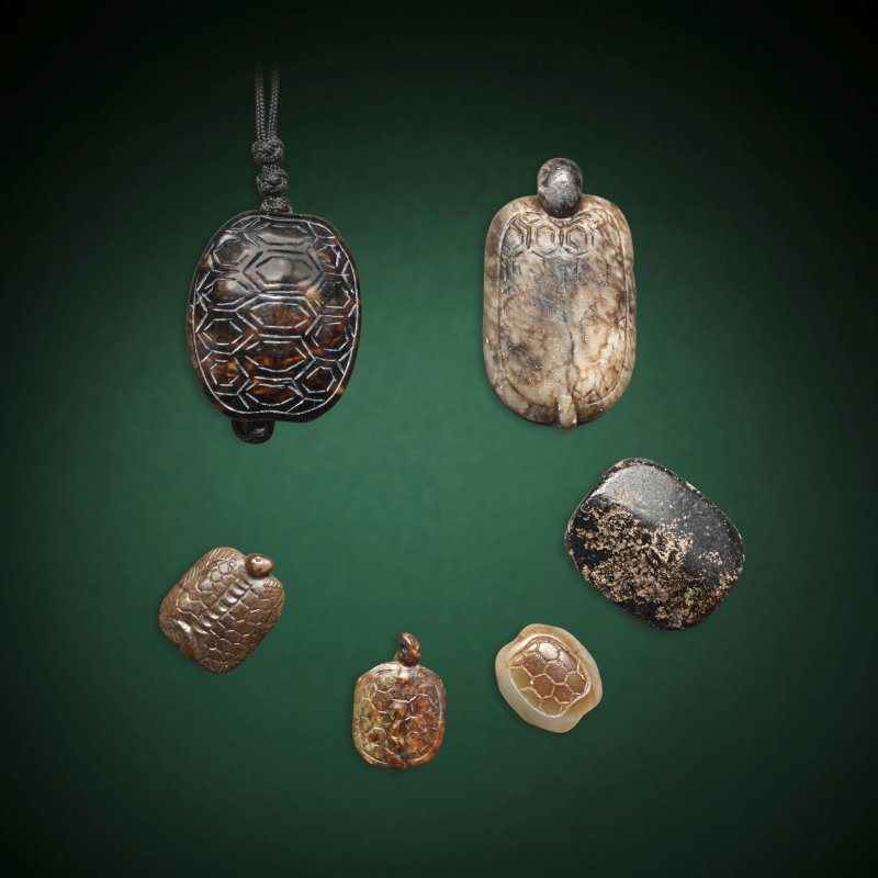 元/明及更晚 玉雕龜一組六件 | A GROUP OF SIX JADE TURTLE CARVINGS