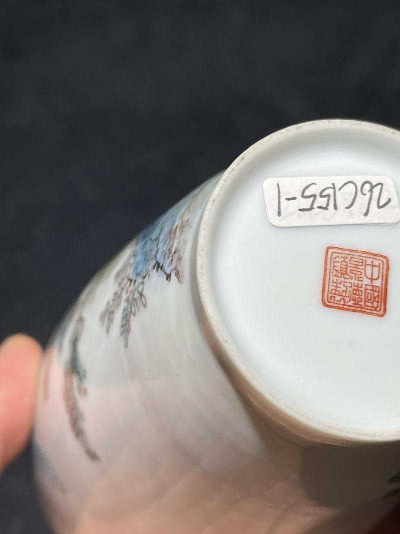 70年代 徐焕文薄胎粉彩山水瓶一对 - 图11