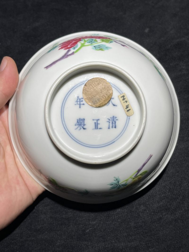 清雍正 粉彩没骨花卉纹碗一对 - 图10