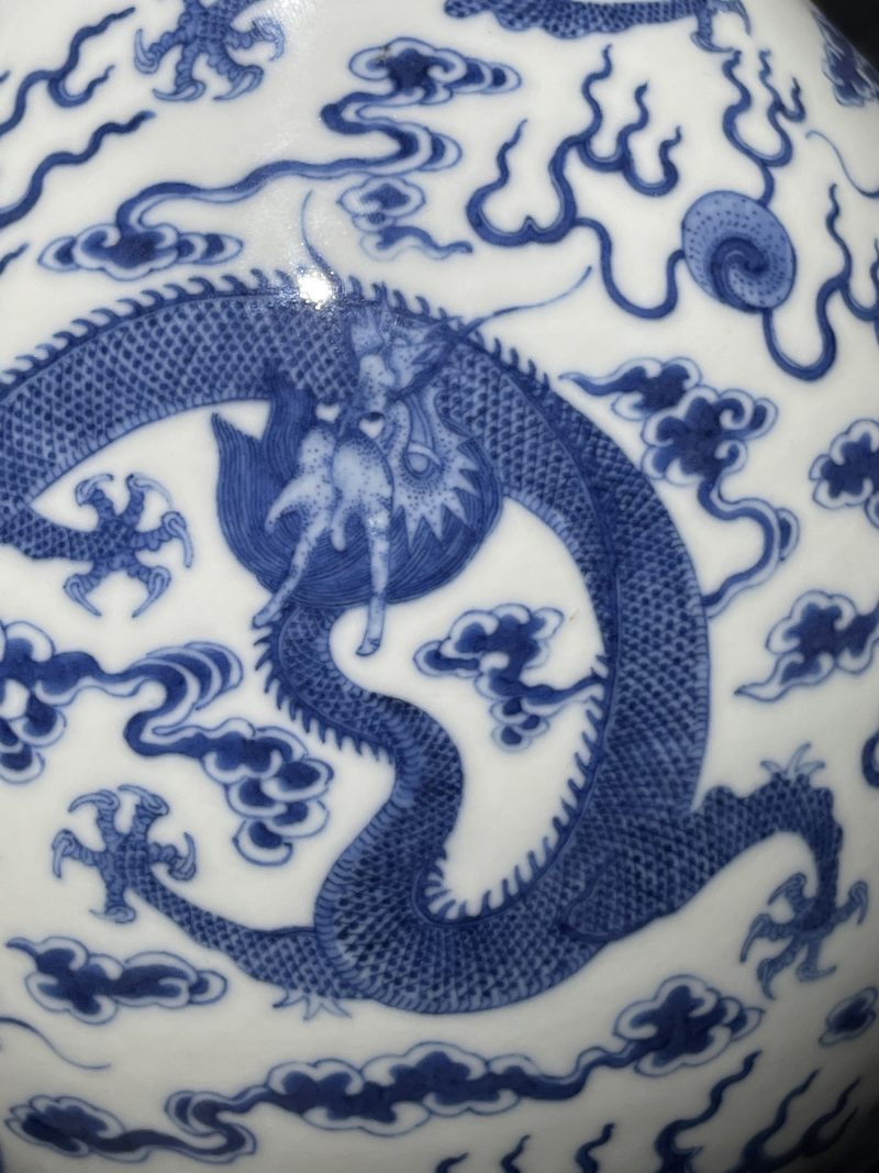 清代 青花云龙纹双耳瓶 - 图7