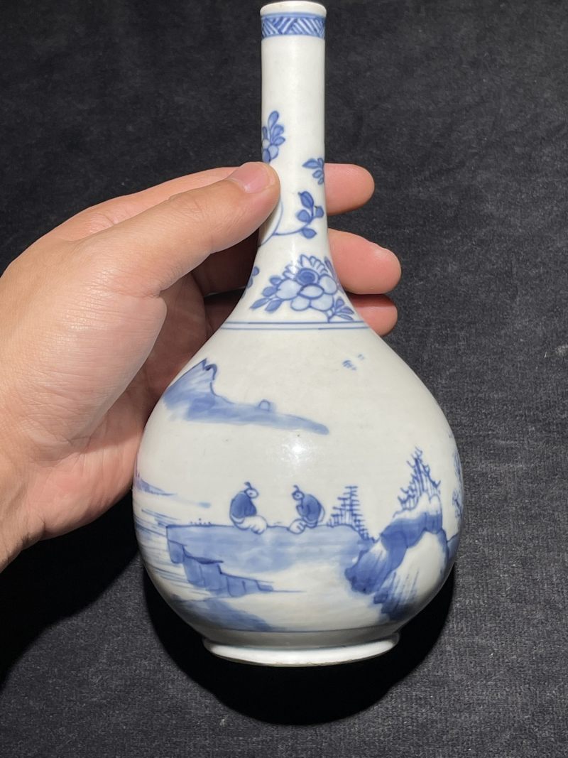清康熙 青花山水纹锥把瓶 - 图6