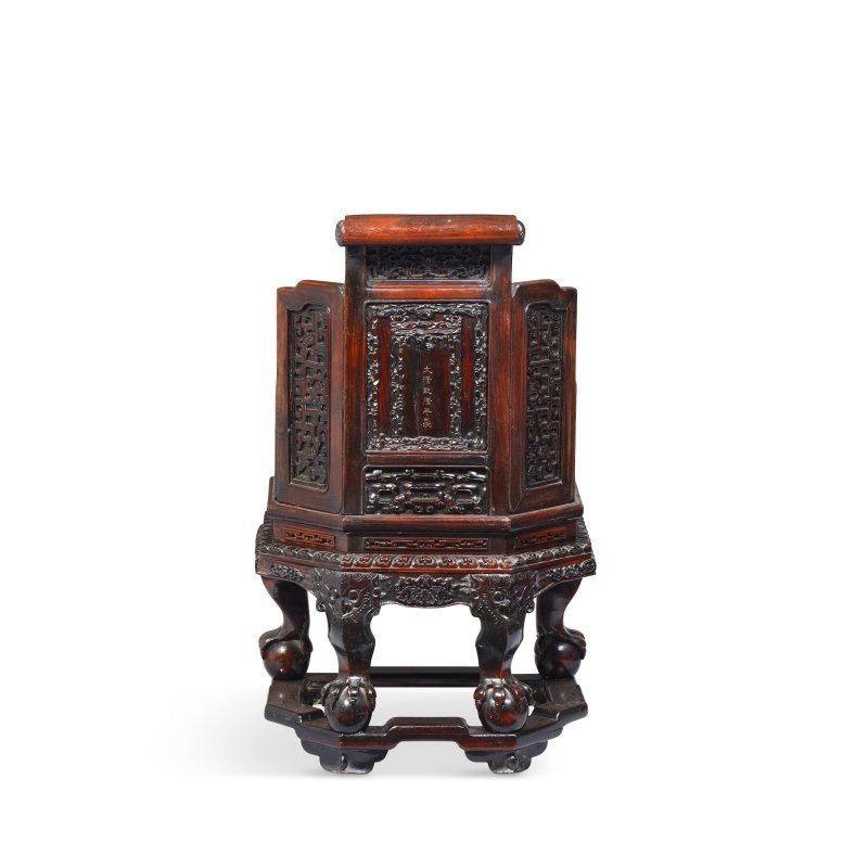 清 紫檀拼紅木龍紋寶座 | AN EXCEPTIONALLY RARE ZITAN AND HONGMU 'DRAGON' 'THRONE' - 图8