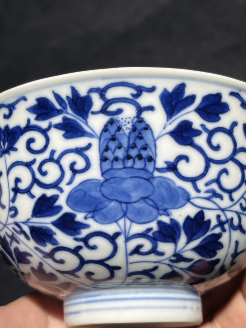 清光绪 青花缠枝牡丹纹小碗一对 - 图11