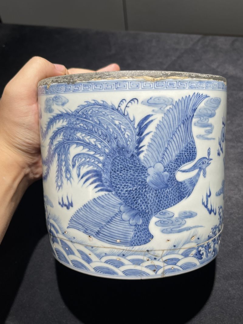 清早期 青花、青花釉里红笔筒一组2件 - 图13