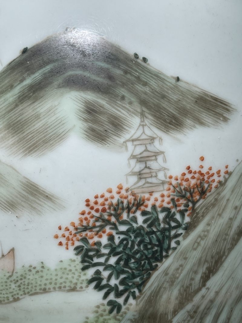 民国 粉彩山水纹大瓶一对 - 图6