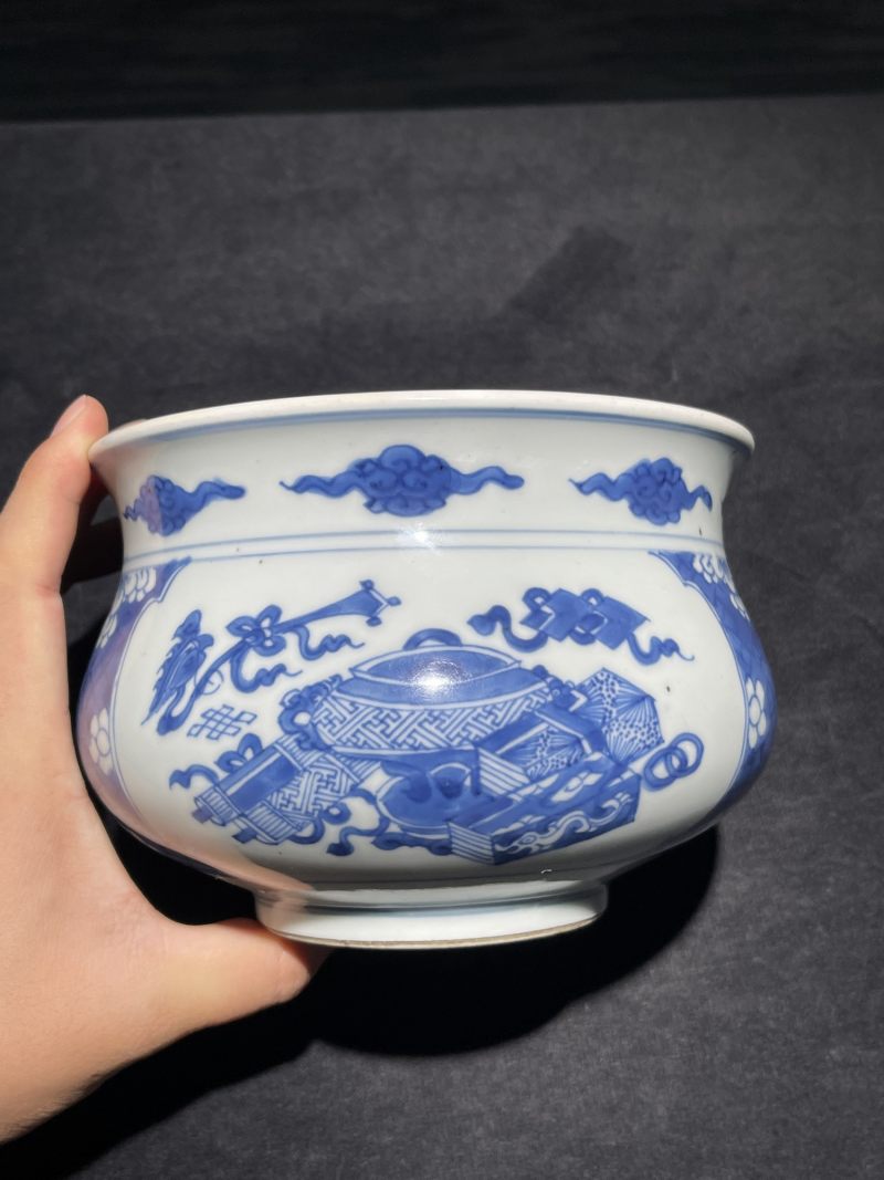 清康熙 青花博古纹香炉 - 图4